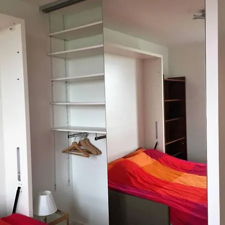 2 Bedroom Flat Near Pere Lachaise